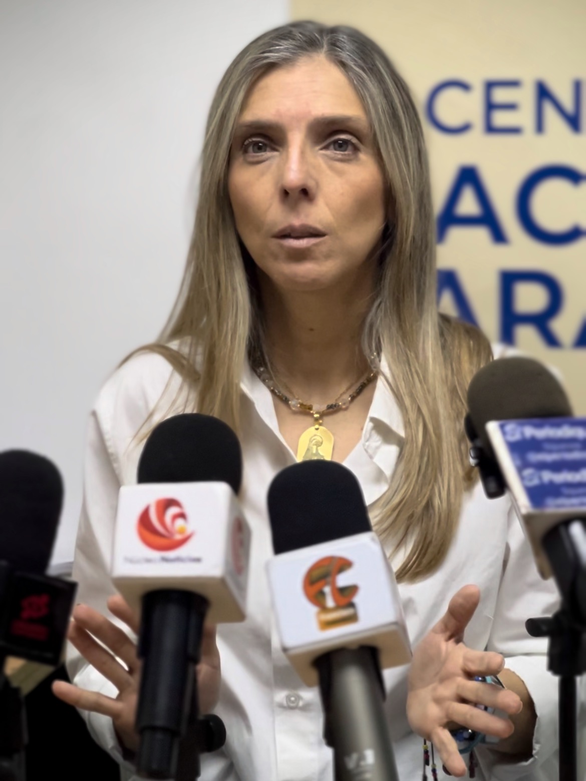María Teresa Clavijo: Para que la transición inicie tiene que haber cambios reales